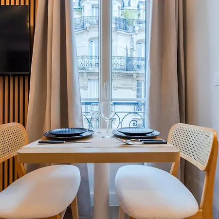 Cia - De L'etoile * Paříž